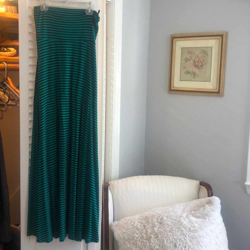 Green maxi skirt